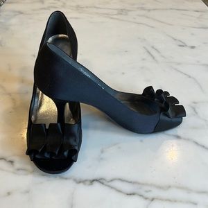Stuart weitzman satin heels